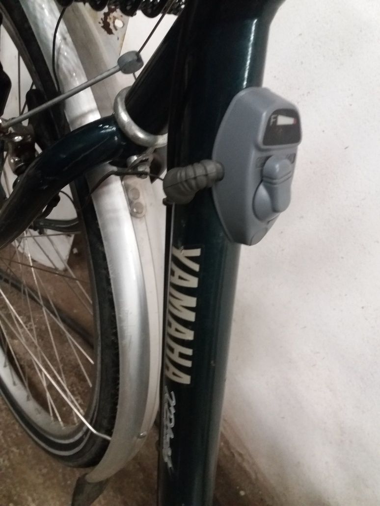 De vinzare bicicleta cu asistență electrica.
