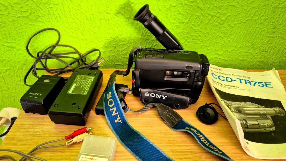 Видеокамера Сони с касета Sony