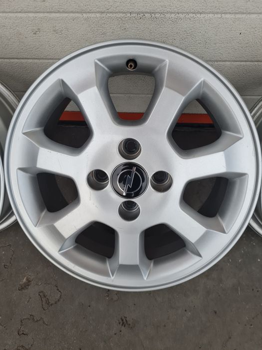 Оригинални джанти за ОПЕЛ OPEL R15 4x100 ET49 6J