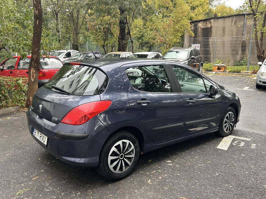 Peugeot 308 2008 km reali 1.6 L benzina stare impecabila vari +/-