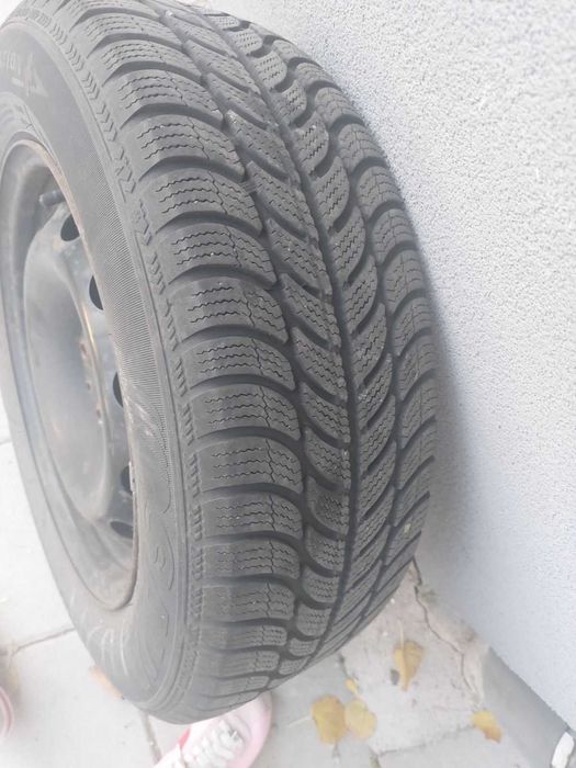 Автомоблни гуми-зимни, 3 бр.+ 4 бр. Джанти