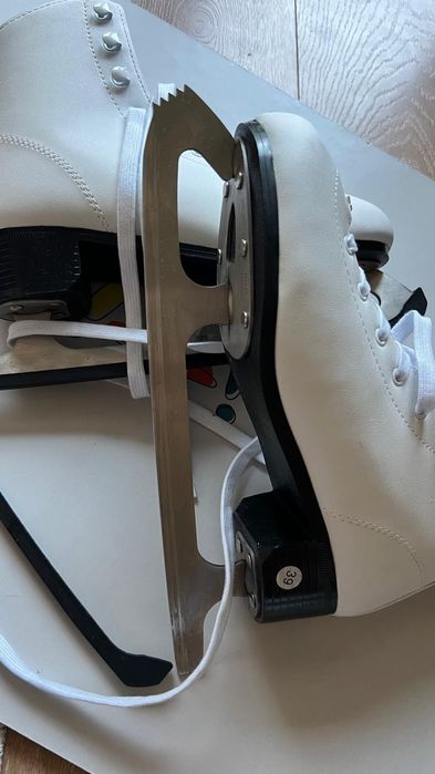 Patine patinaj artistic IS A100 Alb - mărime 39