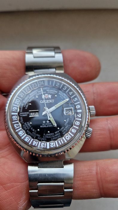 Orient automatic worlddiver calendar