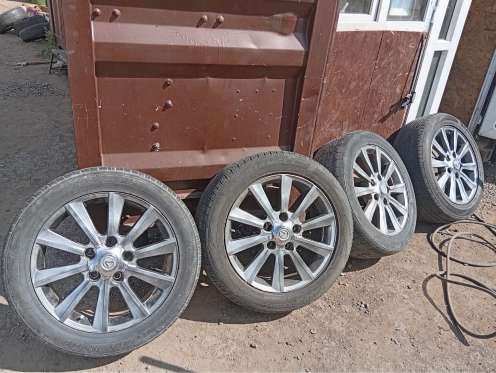 Продается шины с дисками в хорошем состоянии, торг имеется
