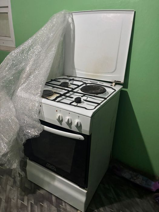 Продам газовую плиту AVA