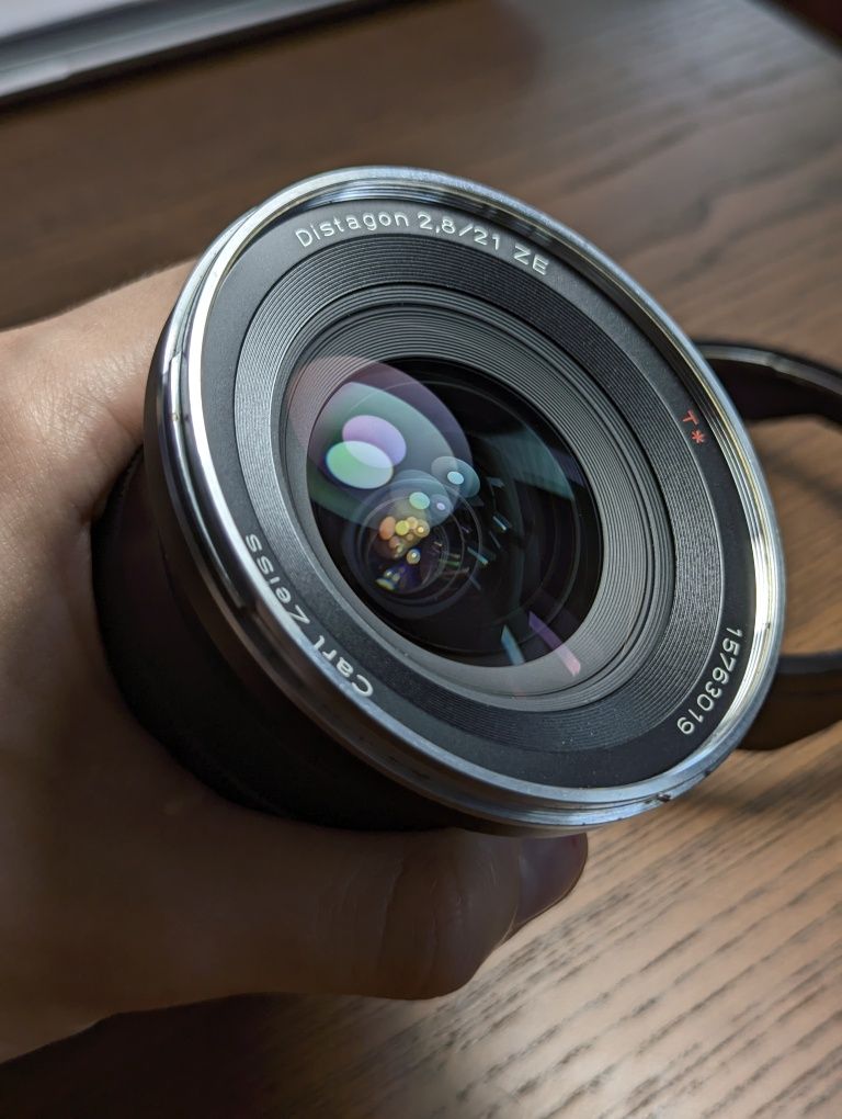 Carl Zeiss Distagon 2.8/21 ZE - EF mount Canon