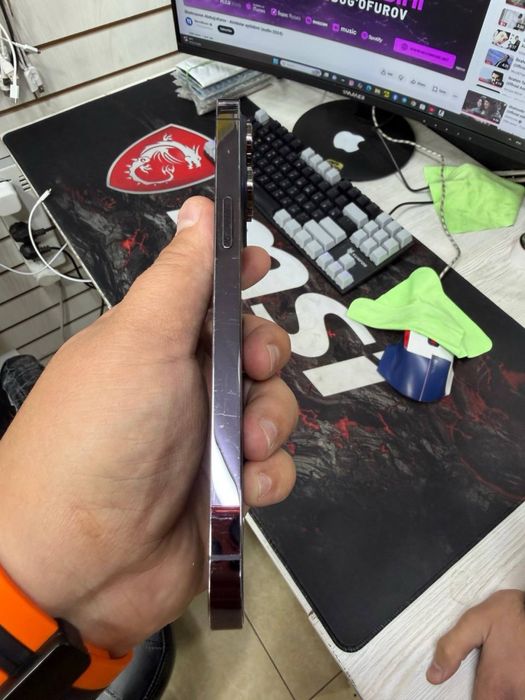 Iphone 14 pro max sotladi holati ideal xich qati alshmagan ochlmgan