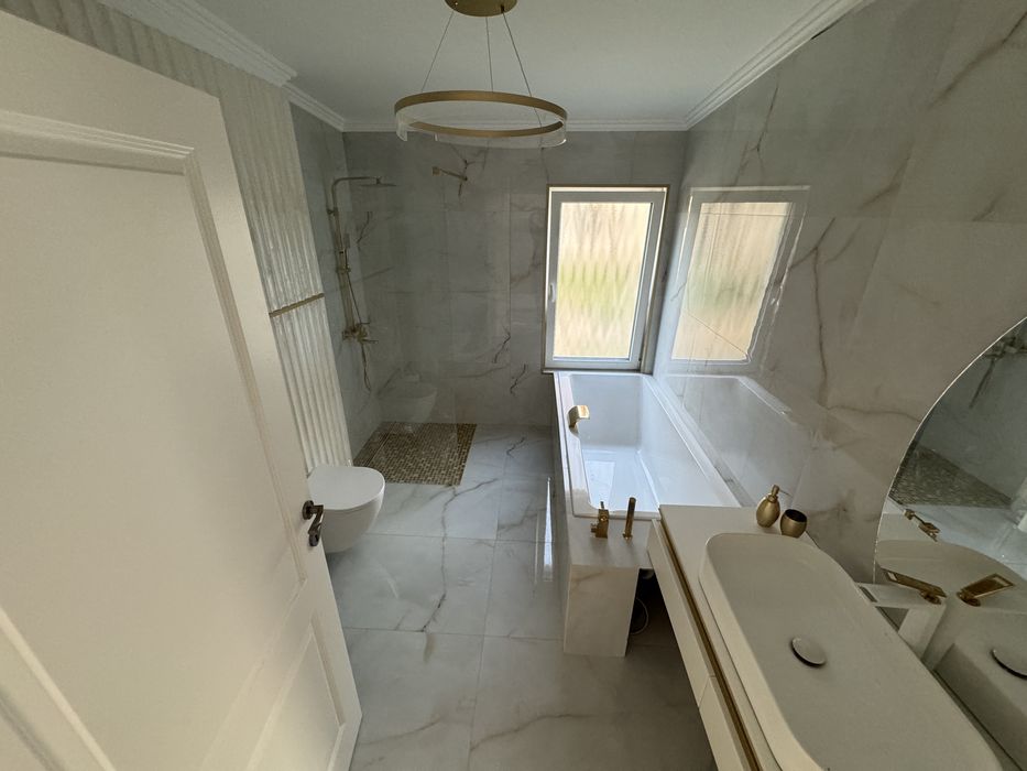 Casa moderna in cartier nou