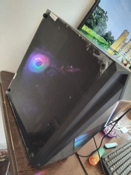 Vand calculator de gaming lenovo