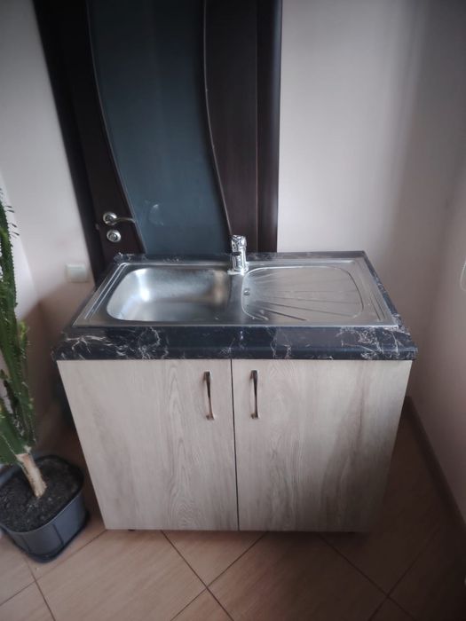 Продам кухонную тумбу мойку