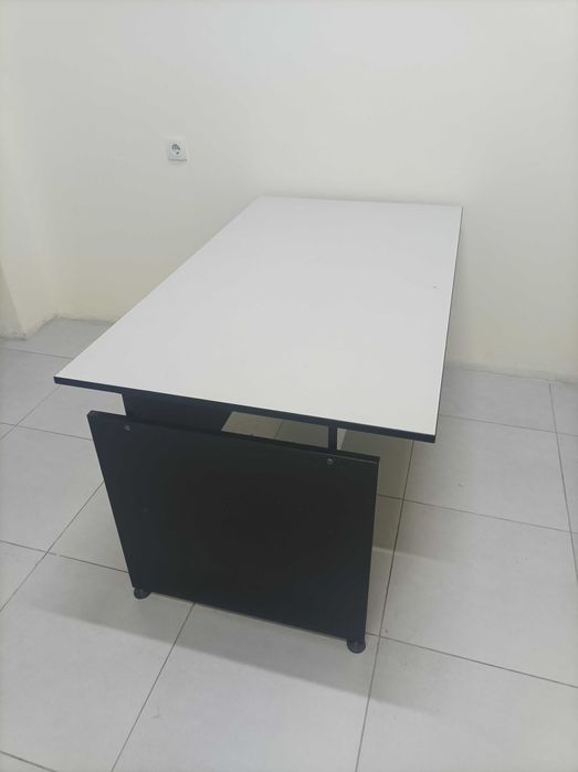 Продаю офисный\компьютерный столь