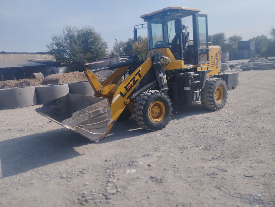 Погрузчик новый 1 куб 2020 года 
Опытный оператор. Любые услуги
Так