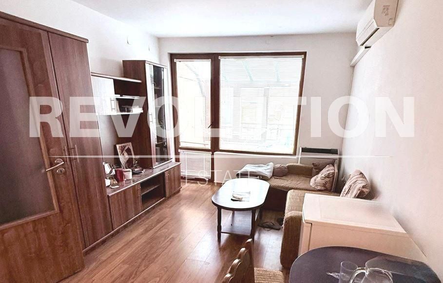 Двустаен апартамент в района на Окръжна болница!