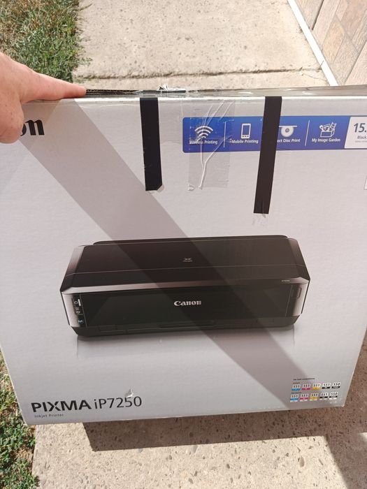 Imprimantă Canon iP7250 + set castuse siglat cadou + minin 20 CD blank