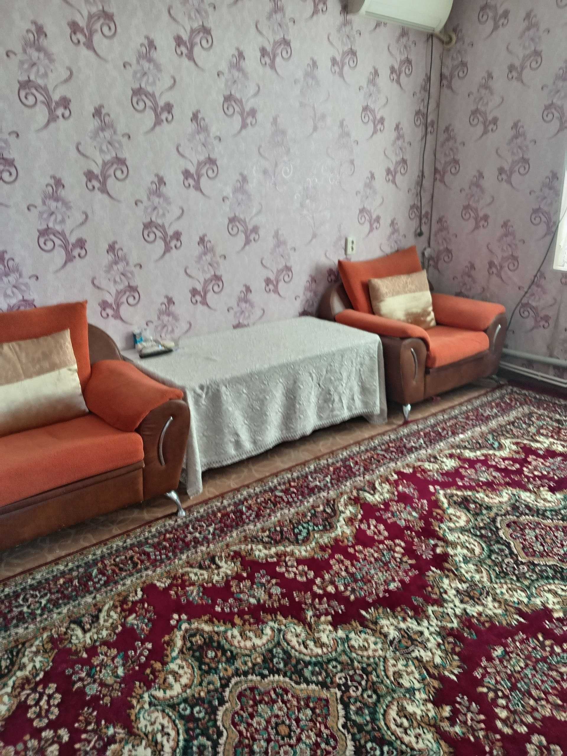 Продаю 1 комнатную квартиру на 3 этаже в г.Карши