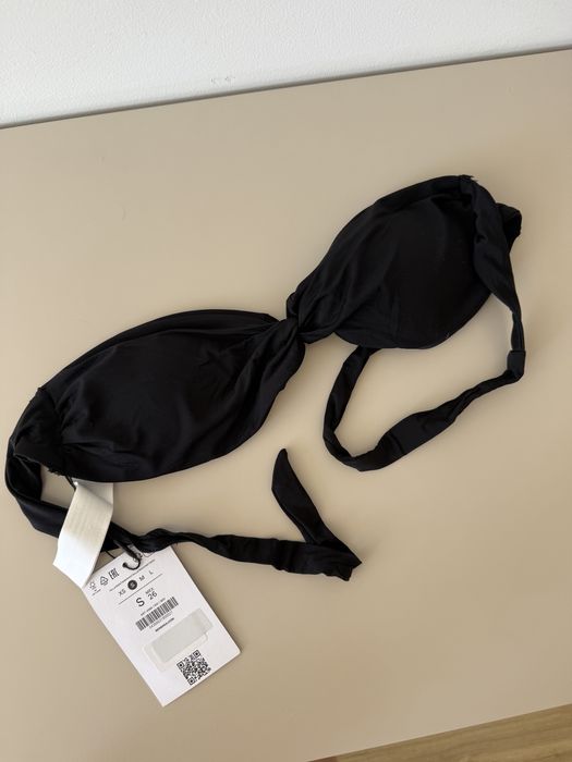 Чисто ново черно горнище