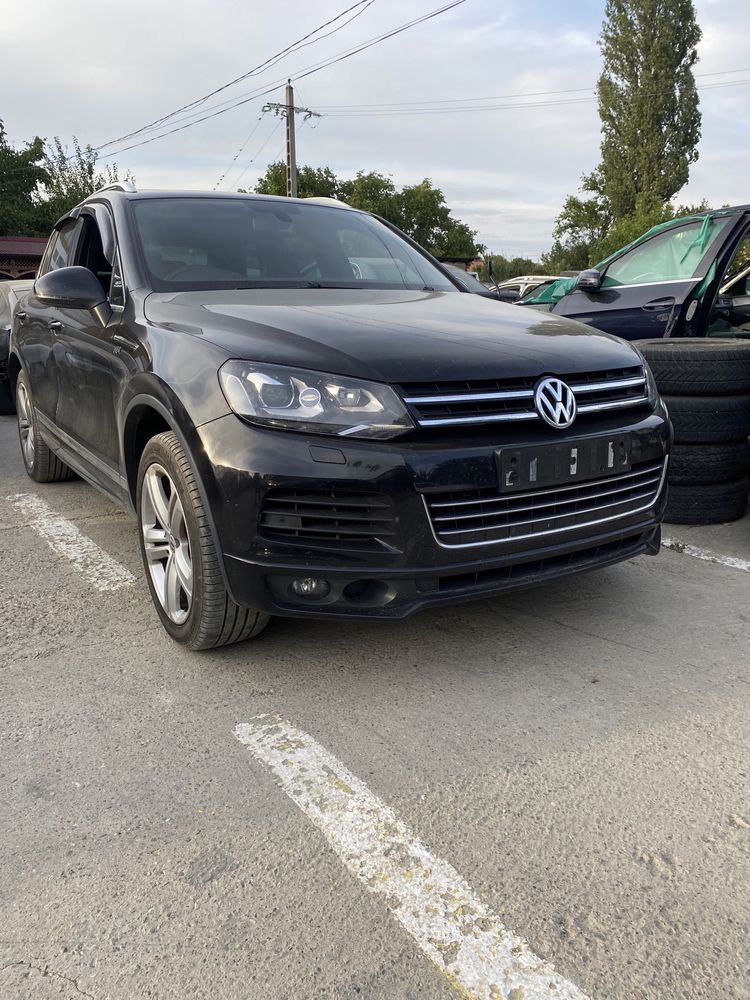 Interior din piele, scaune față și banchete Volkswagen Touareg 7P 2014