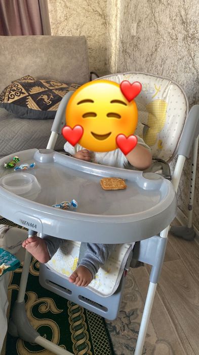 Коляска, детский стульчик сатылады.