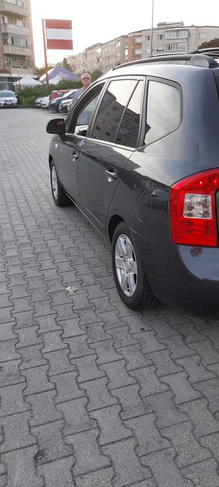 Vand Kia Carens  din 2009
