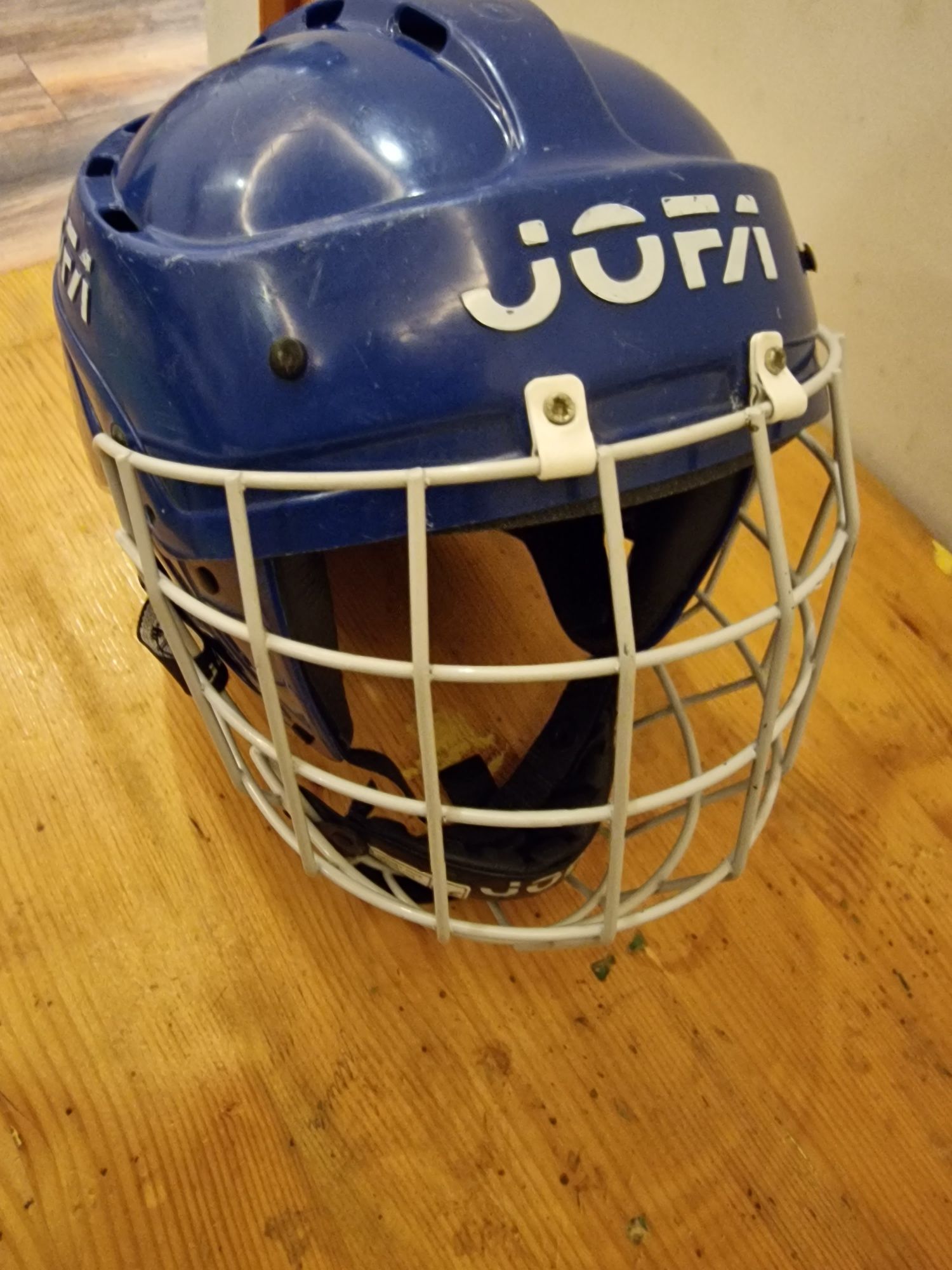 Каска за хокей на лед Jofa