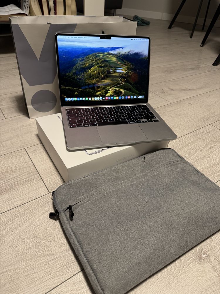 Macbook Air M2 чип, 512GB , 8GB, 8ядра CPU и 10 ядра GPU