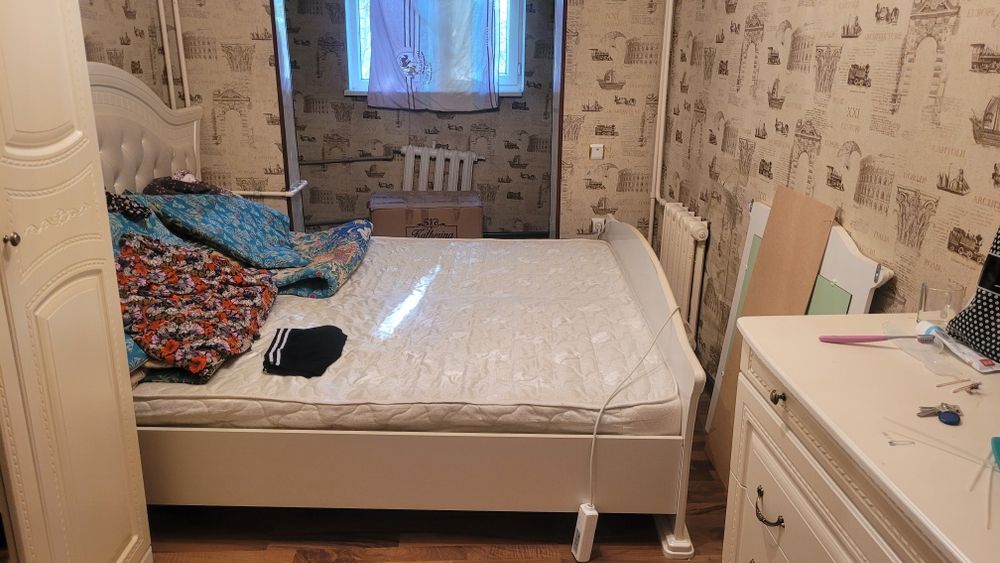 Спальный гарнитура комплект почти новый