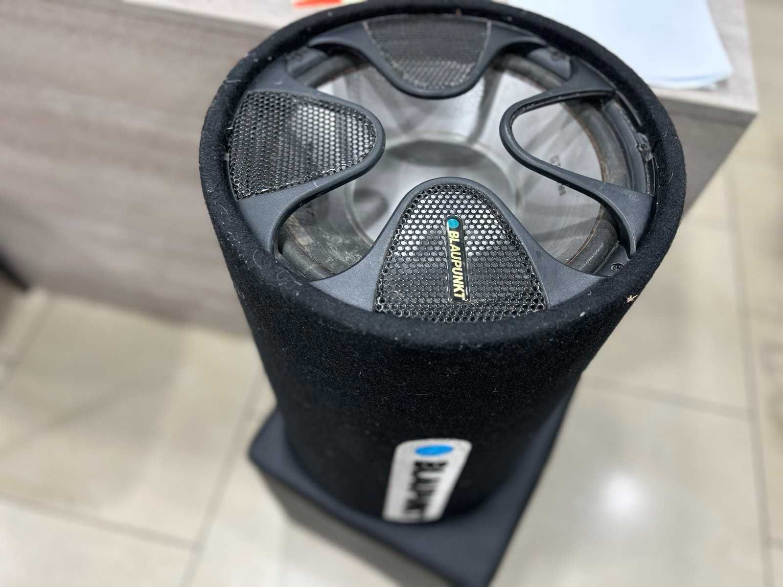 Продавам бас туба за автомобил Blaupunkt GT Series
