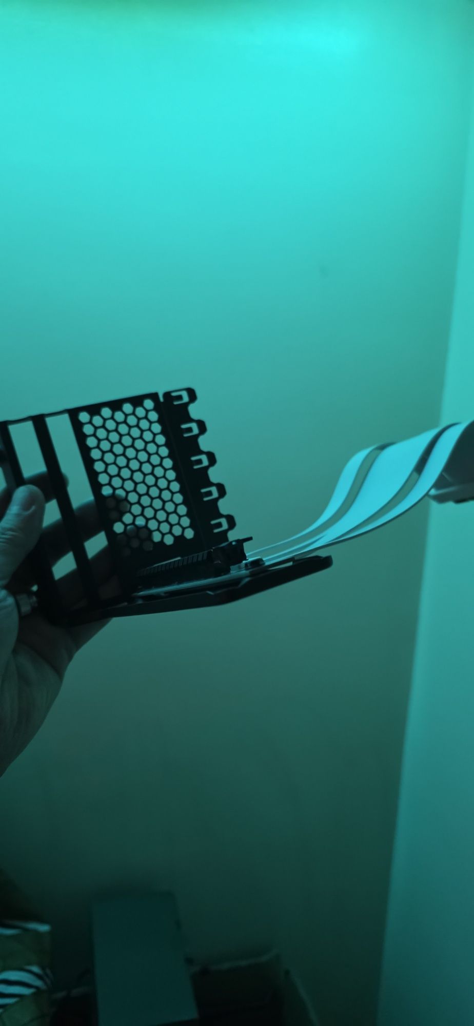 Райзер для вертикальной установки видекарт Phanteks