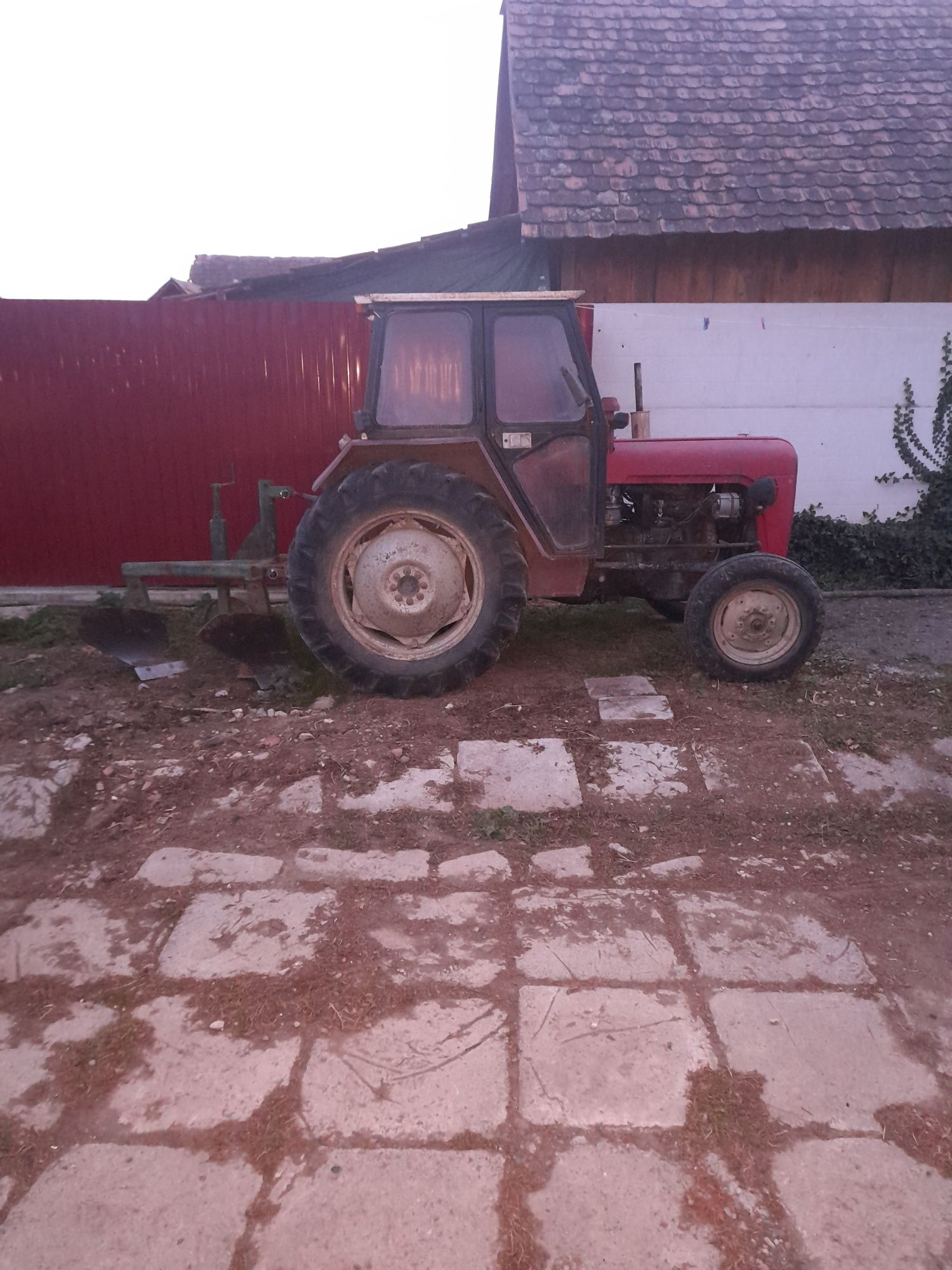 Tractoras massey fergunson in stare buna de functionare