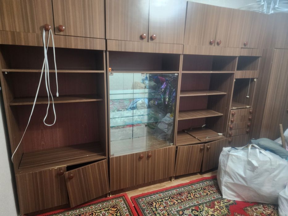 Стенка б.у цена 500.000 сум