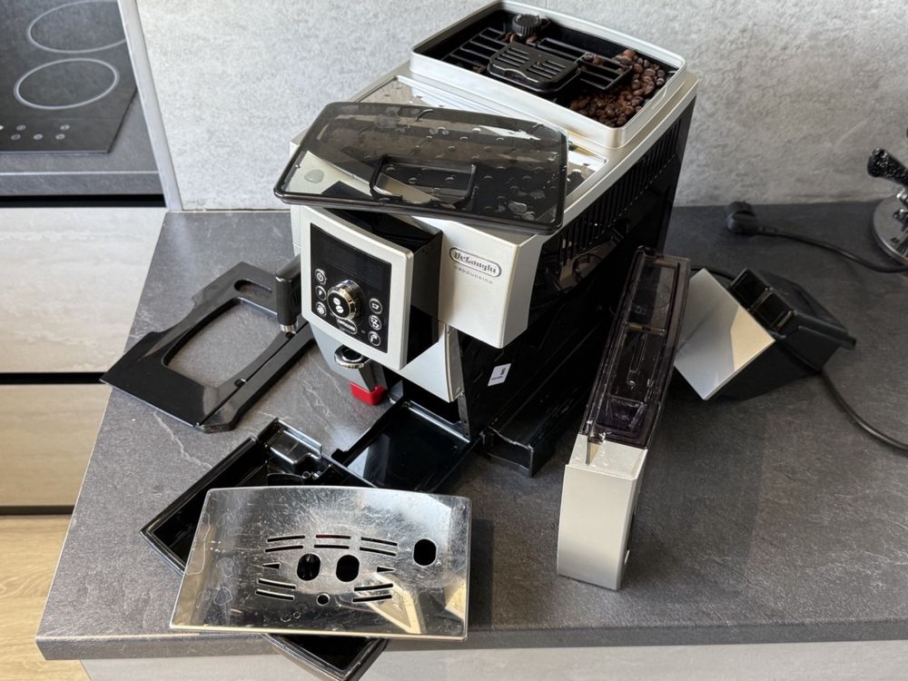Кофемашина DeLonghi ECAM 23.460 S.B (Magnifica S Cappuccino)