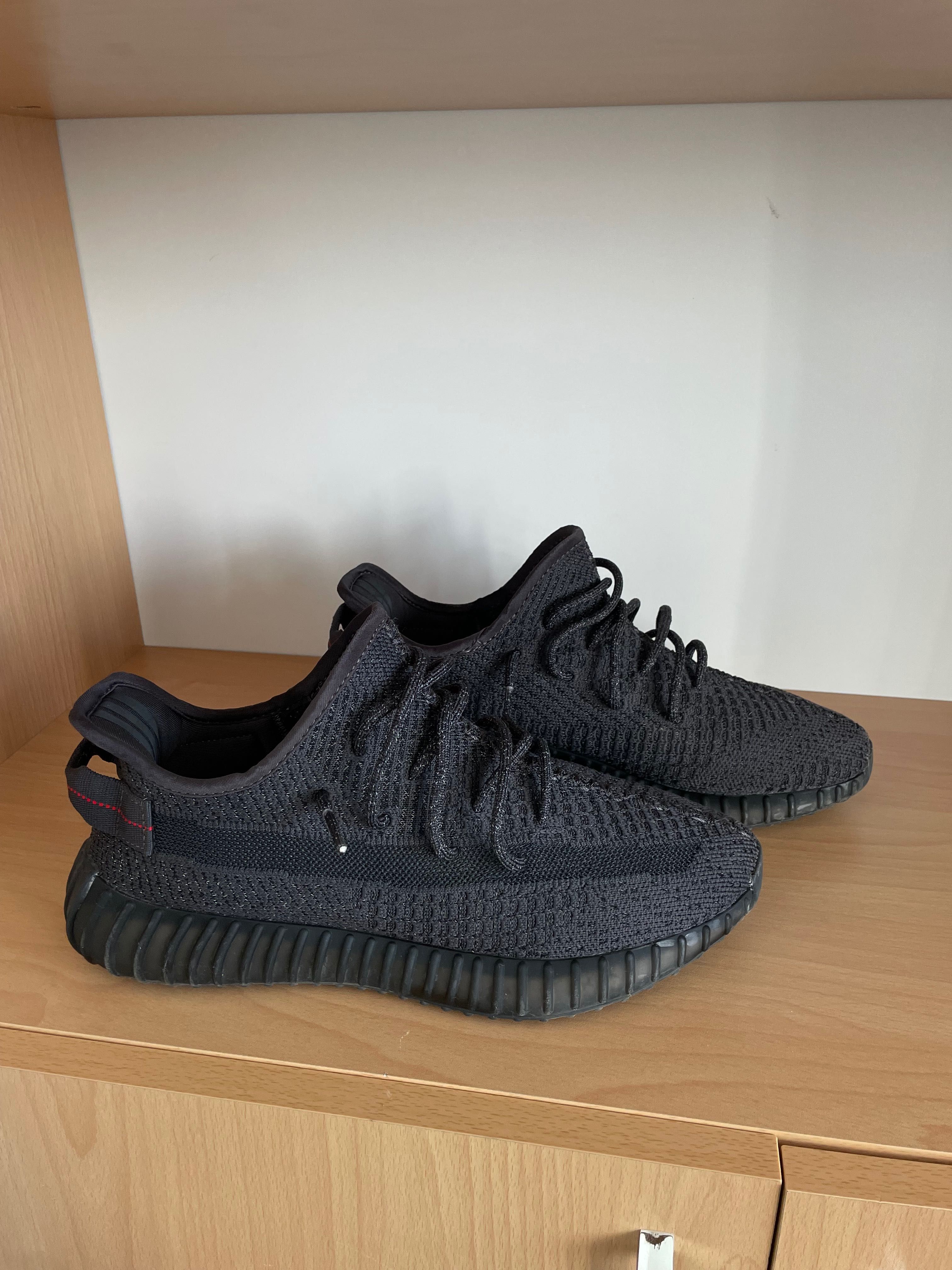 Yeezy 350 black shoes