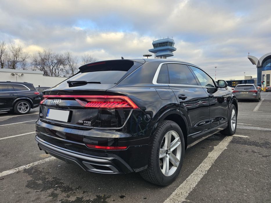 Inchirieri Auto Premium Audi Q8 in Bucuresti - Rent a Car from Volocar