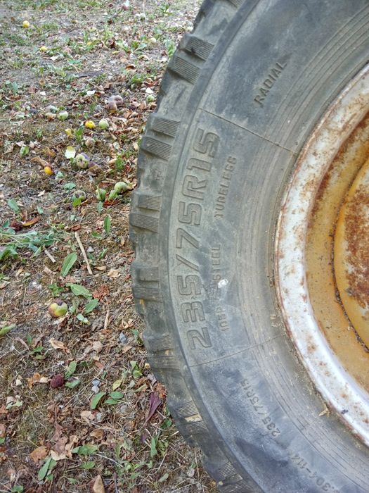 Гуми и джанти за УАЗ