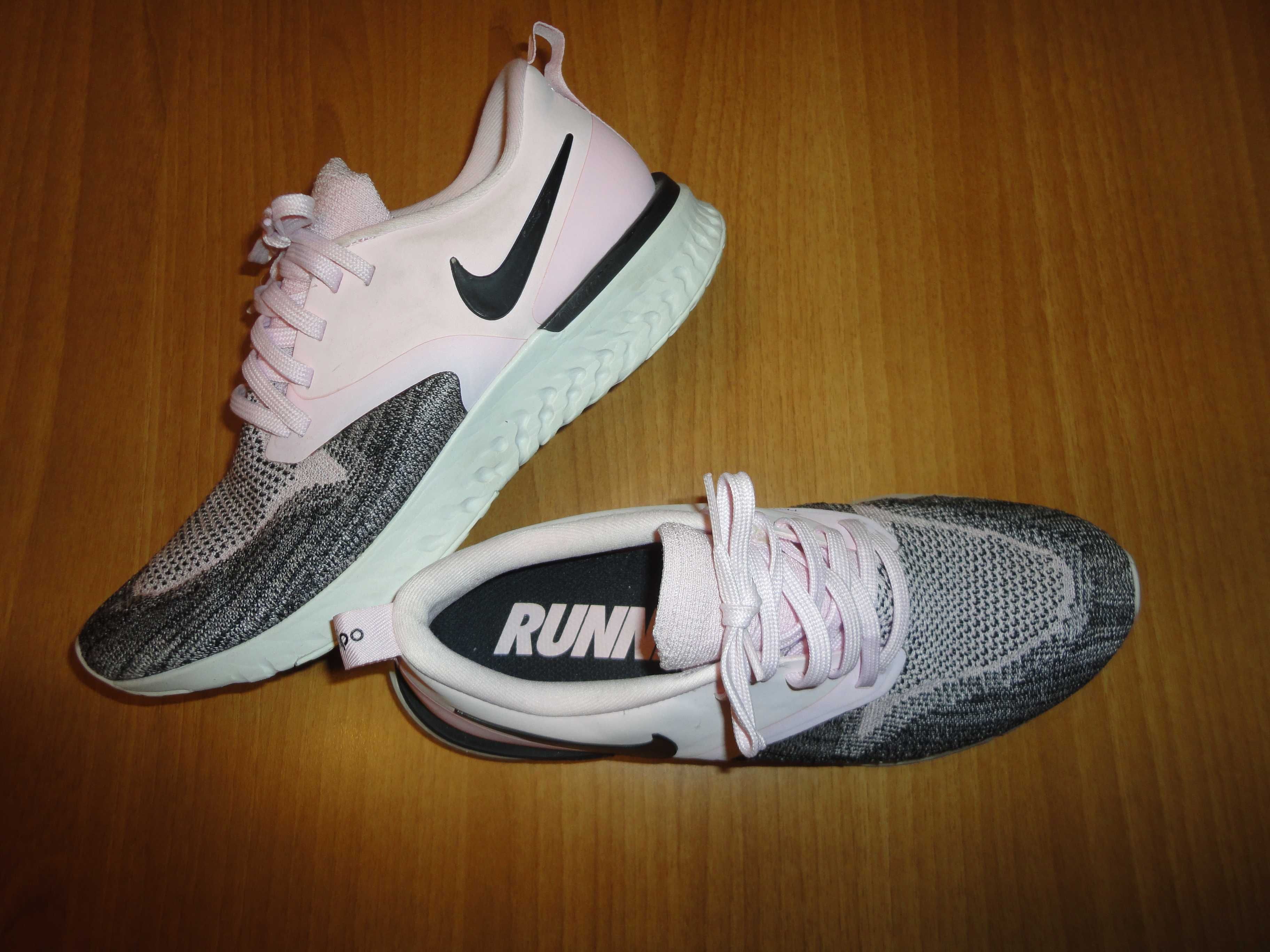 N39 Nike Odyssey/оригинални дамски маратонки