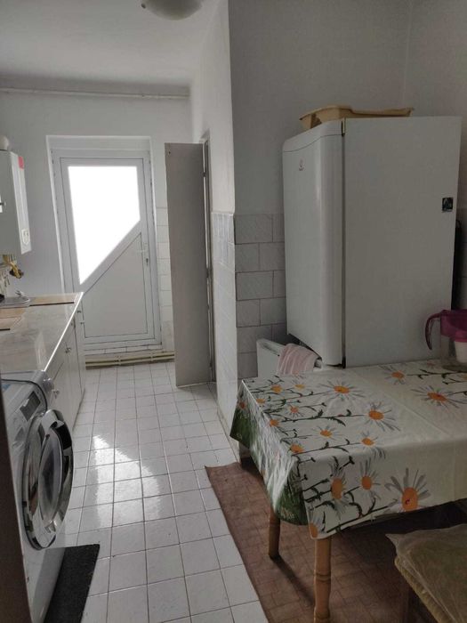Apartament de vanzare, etaj 4 cu Acoperis recent schimbat