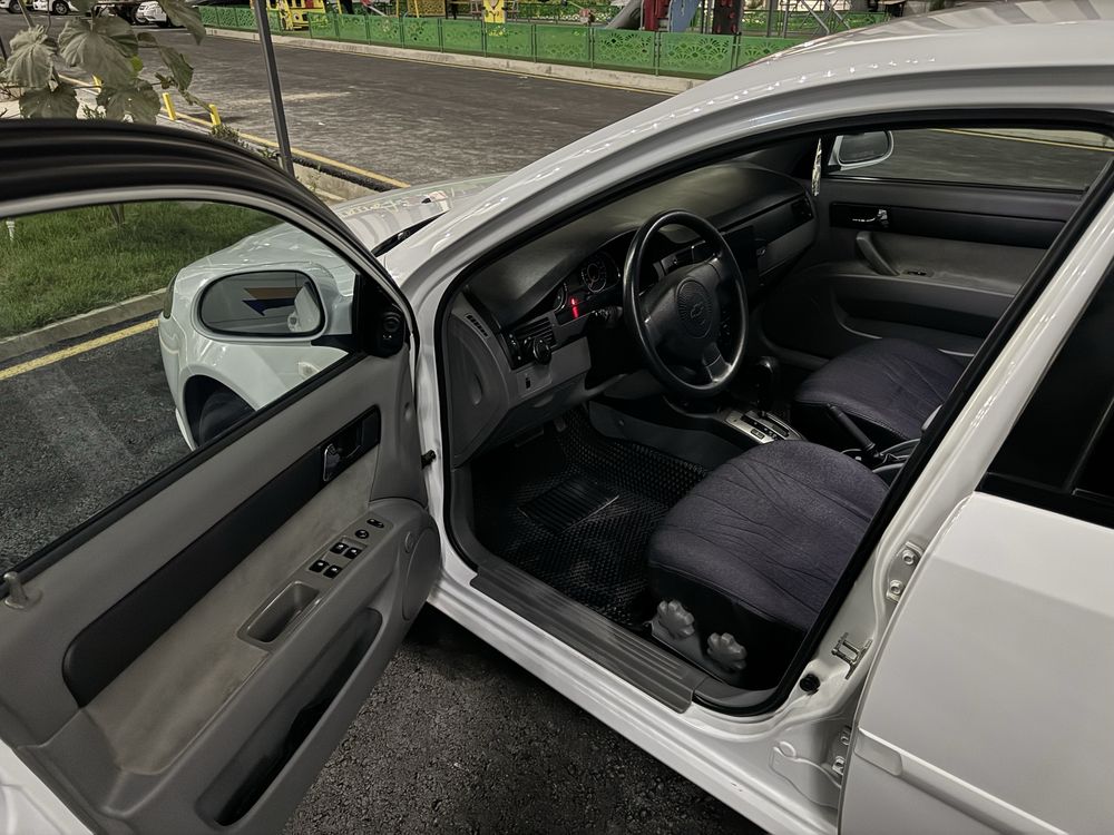 Gentra avtomat 2018 kraska toza 75000 km yurgan.