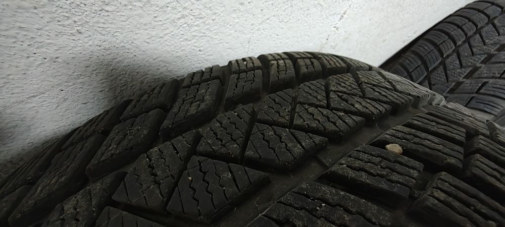 Зимни гуми Vredestein с джанти r17 5x108 за Jaguar