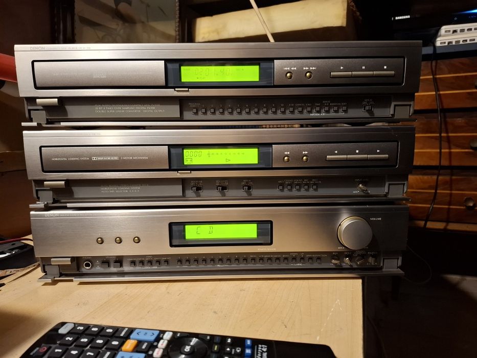 De vanzare cd player denon dcd-210