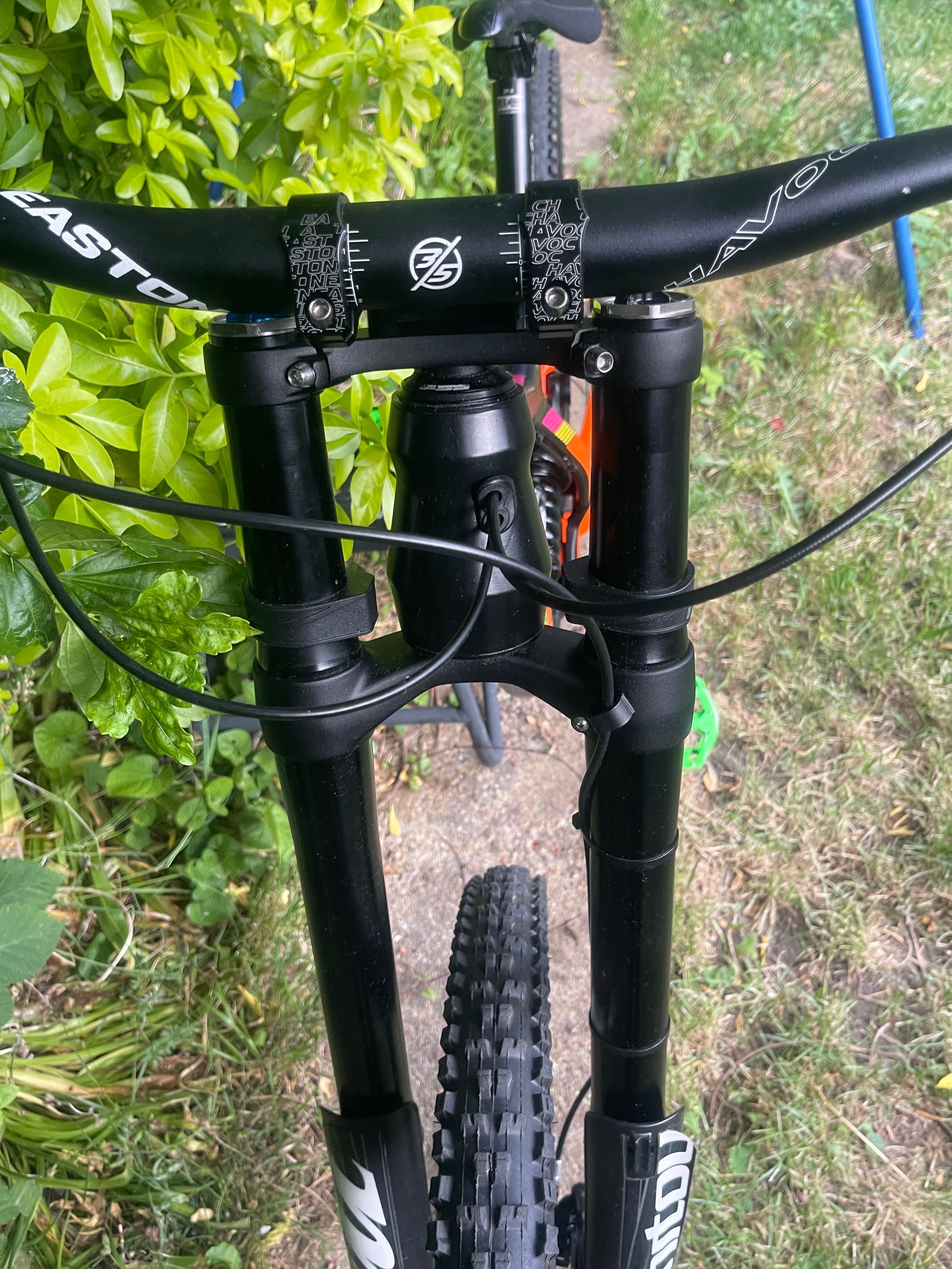 Lapierre DH Team не trek scot specialized yt