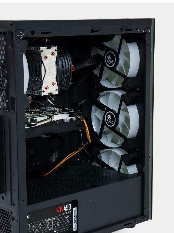 CPU i3-12100F
DDR 4
OZU 16 GB
SSD 1.256 TB 
Video Karta RX 580 8GB
Sis