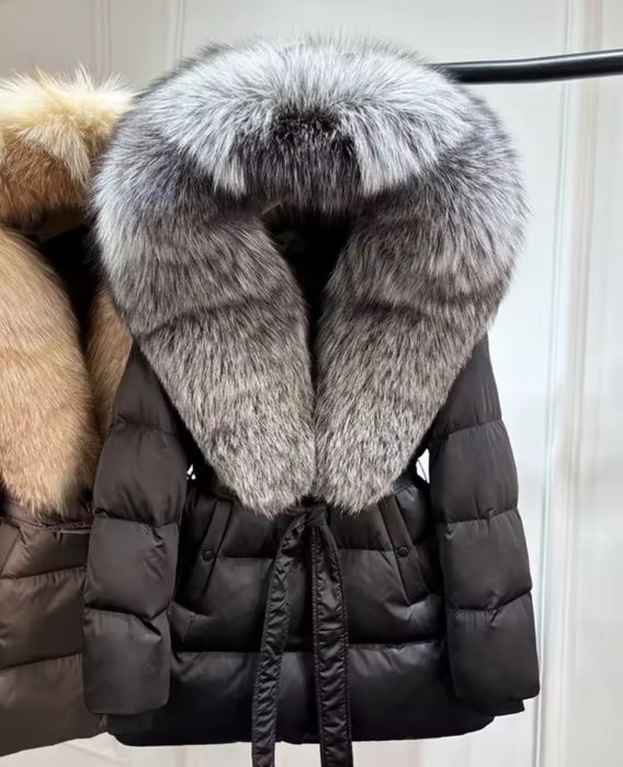 Geaca cu guler din blana de vulpe marime mare