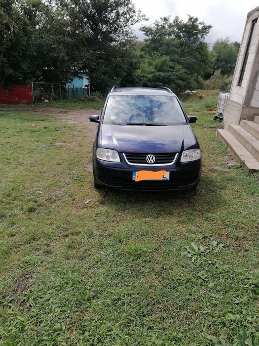 Vând Wvolkswagen touran