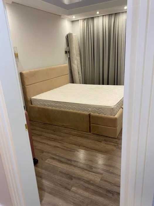 Zudlik bilan ijaraga beraman 3 xonali kvartirani shayxantoxurda 306*