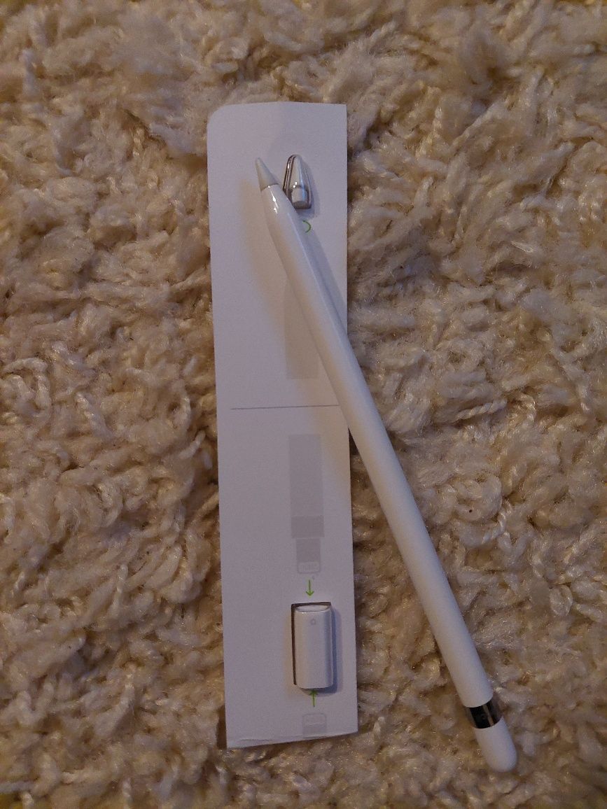 Vând Apple Pensil  1 generation