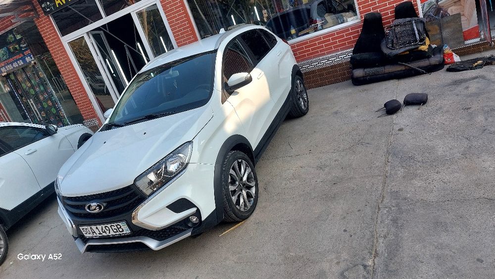 Lada xrey cross full padissa