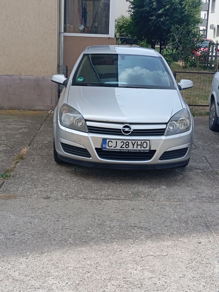 Vând Opel Astra H