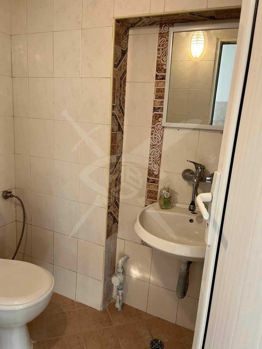 Дава се под наем Едностаен апартамент в Варна, Левски - 38 кв.м за 300 € - Снимка #2