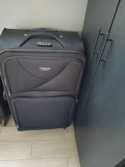 Голям куфар, като нов