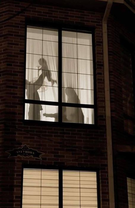 Продаётся автобус. Всё вопросы по указанному номеру!